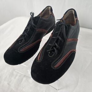 Hartjes Sneakers Women's Size 5 Black Maroon Trim Lace Up Leather Upper